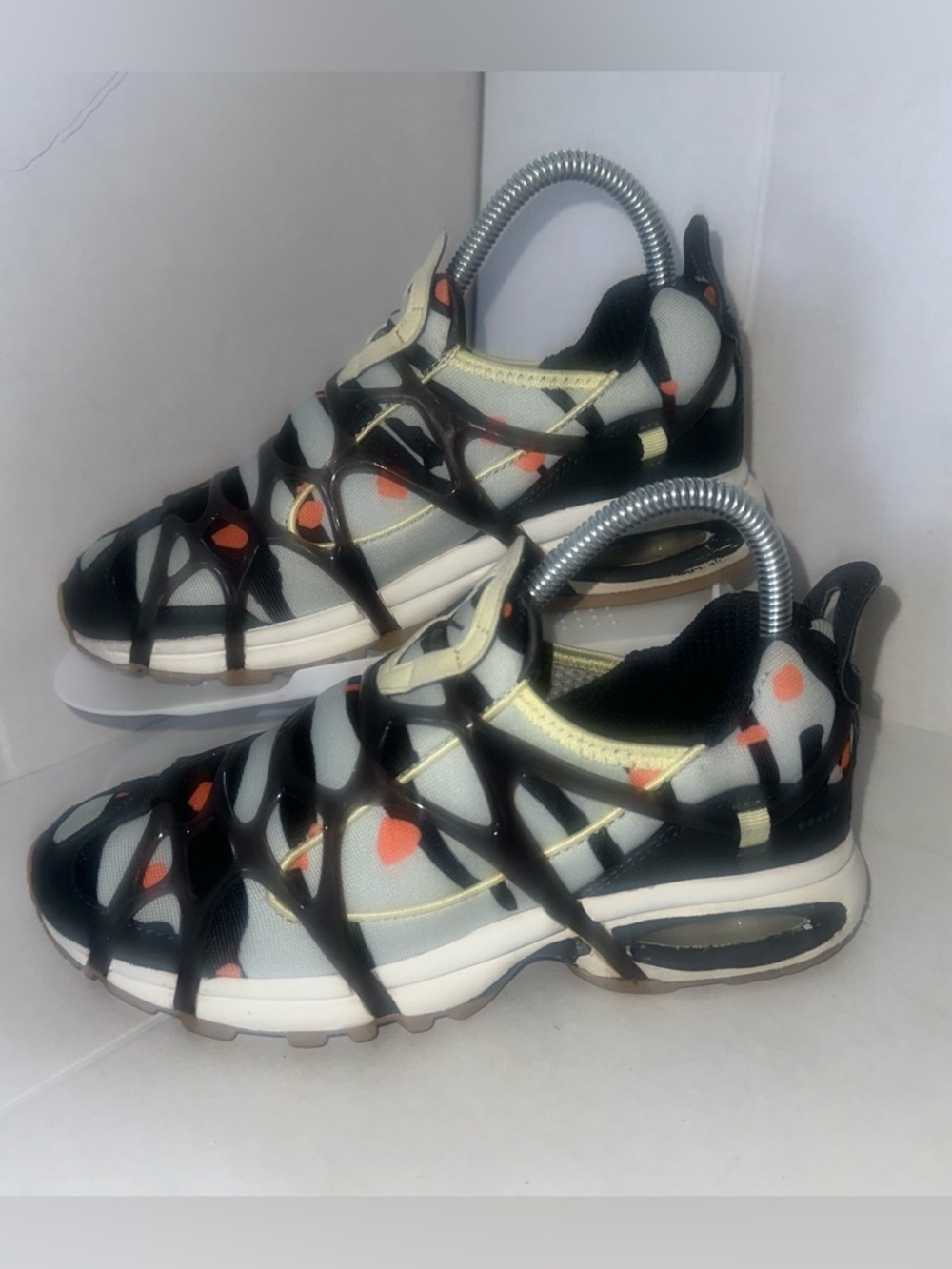 BOY’S, NIKE SHOES, ATHLECTIC, BRAND NEW, MULTI COLOR, SIZE 4